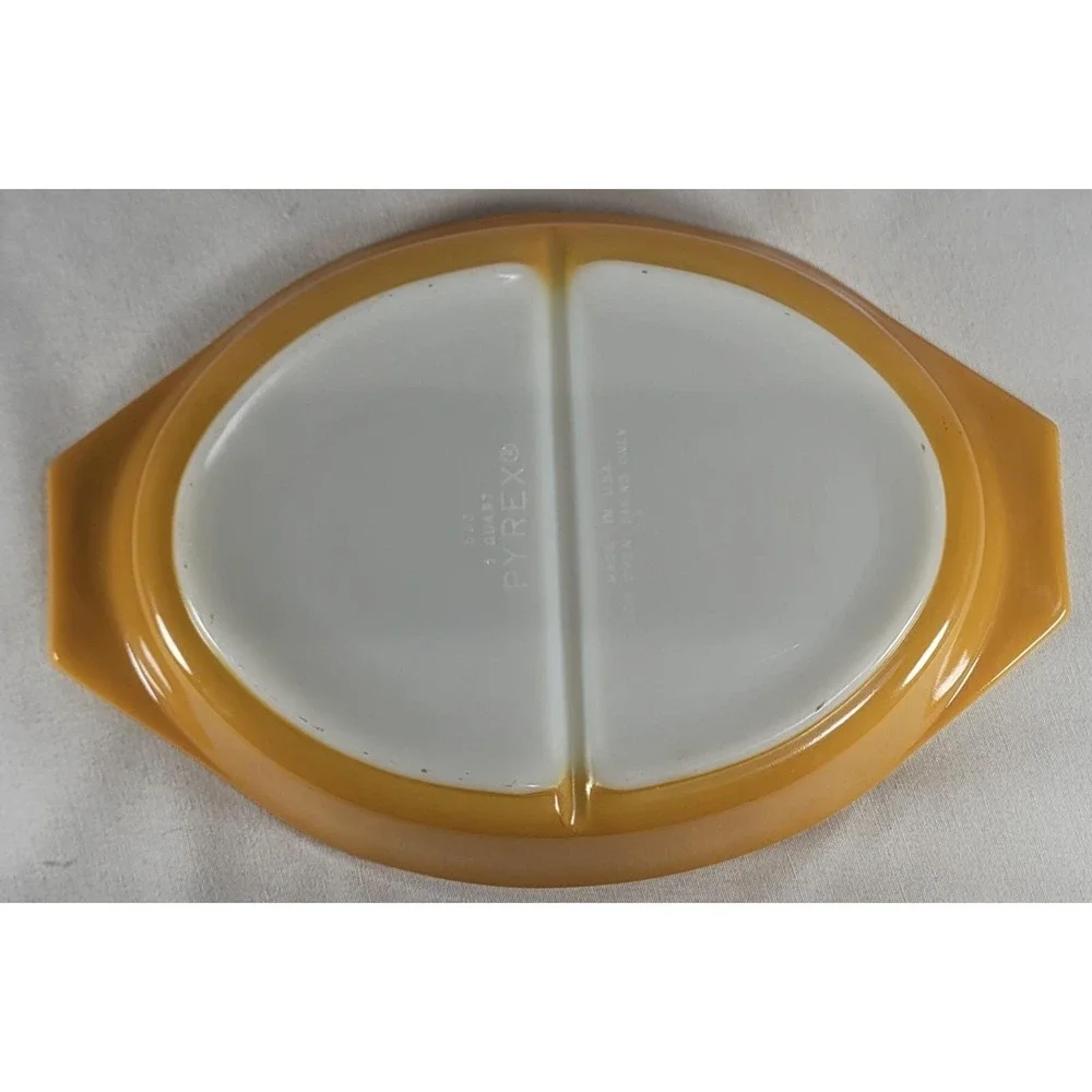 Vintage Pyrex Butterfly Gold 1 Quart Divided Dish Ovenware With Lid #063